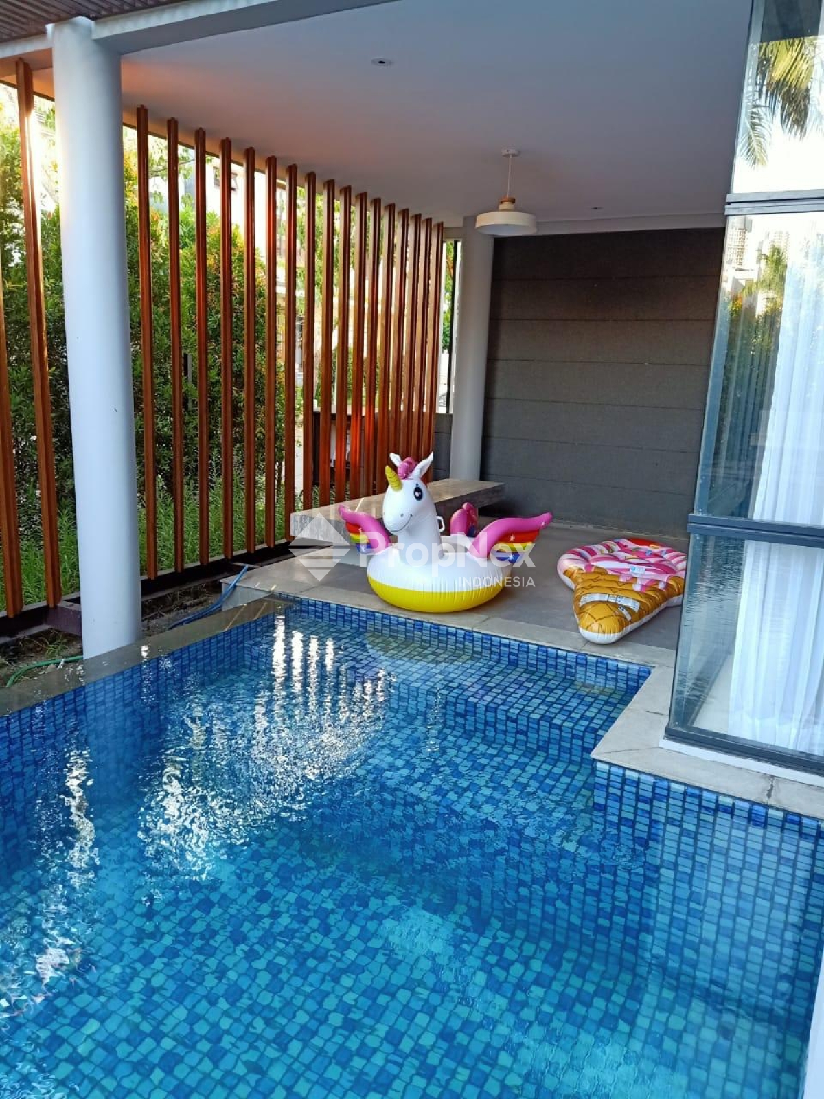 Pakuwon Indah — foto 10